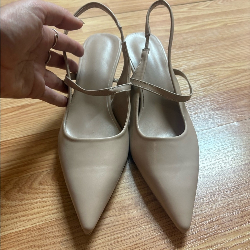 Elegant Tan Women's Slingback Shoes - Picture 2 of 7